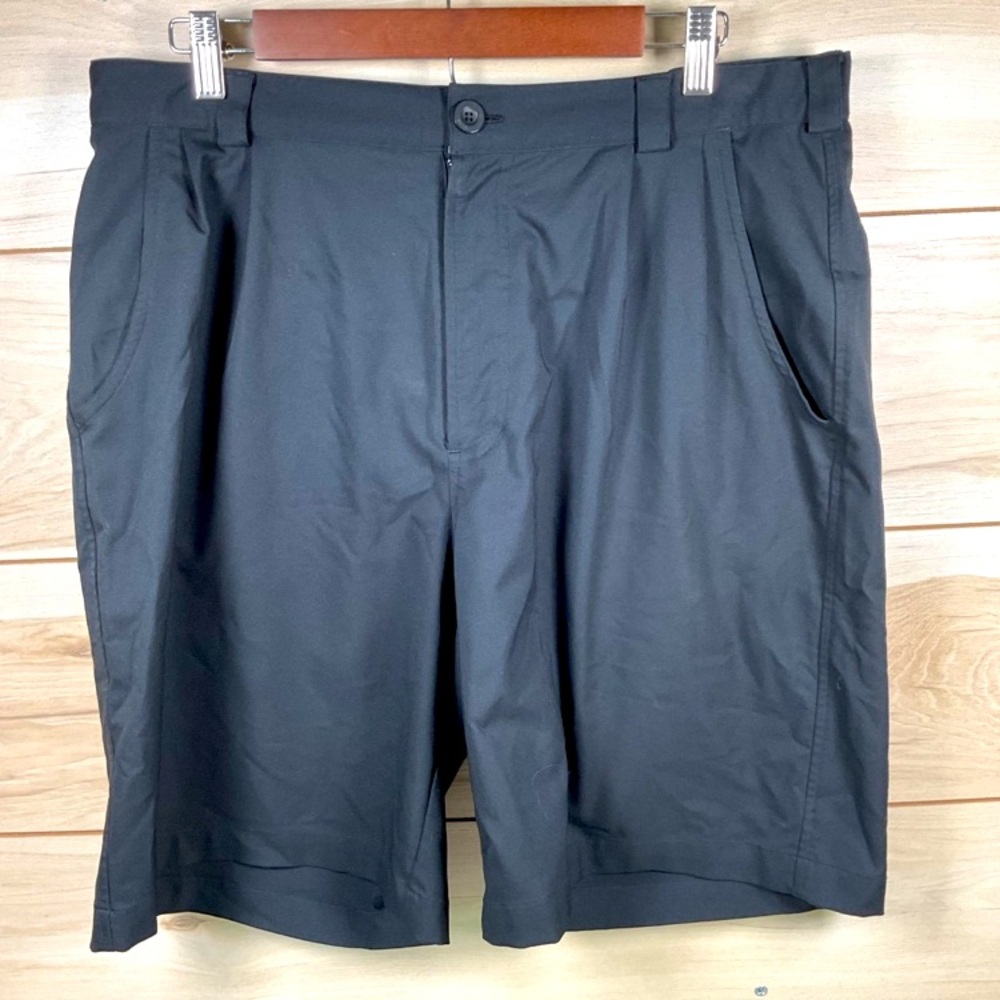 Under Armour 36x8 Flatfront Performance Hybrid Golf/Casual Shorts